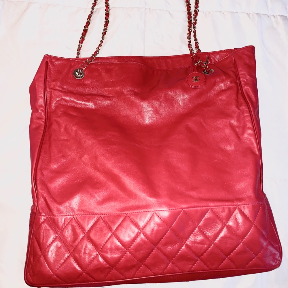 Large Red Chanel leather shopping tote bag gold